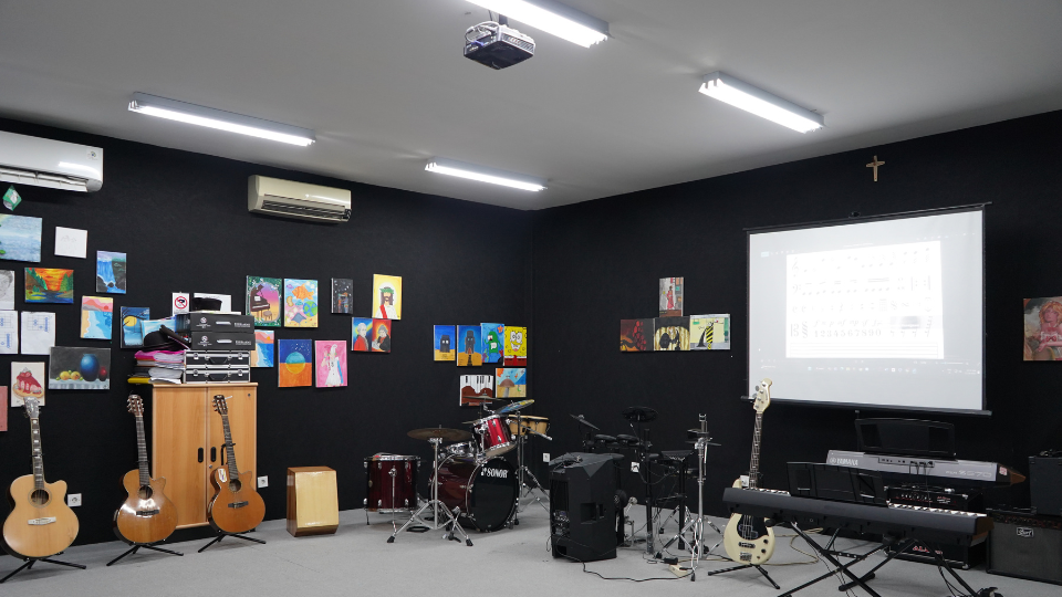 Ruang Musik SMA